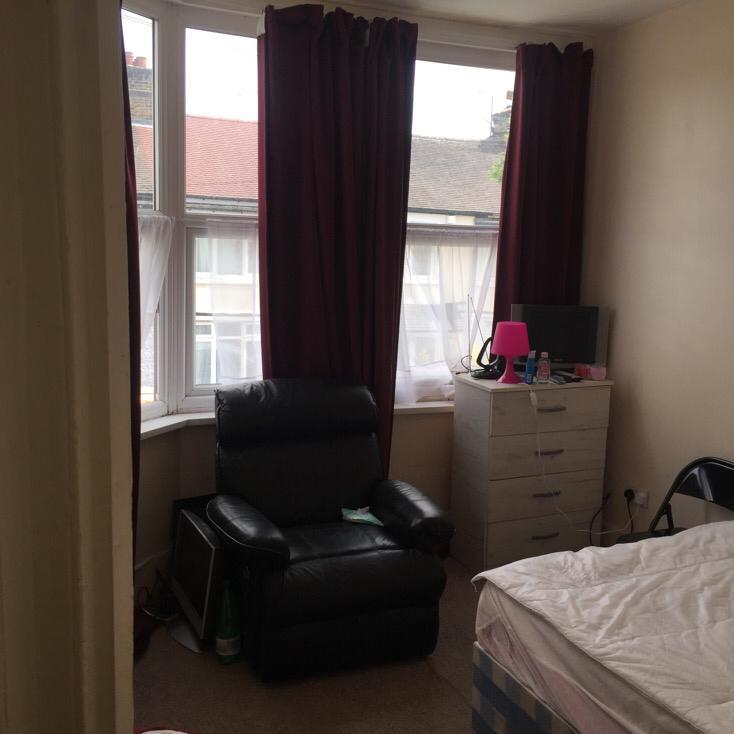 Charlemont Road, London, E6 6AG