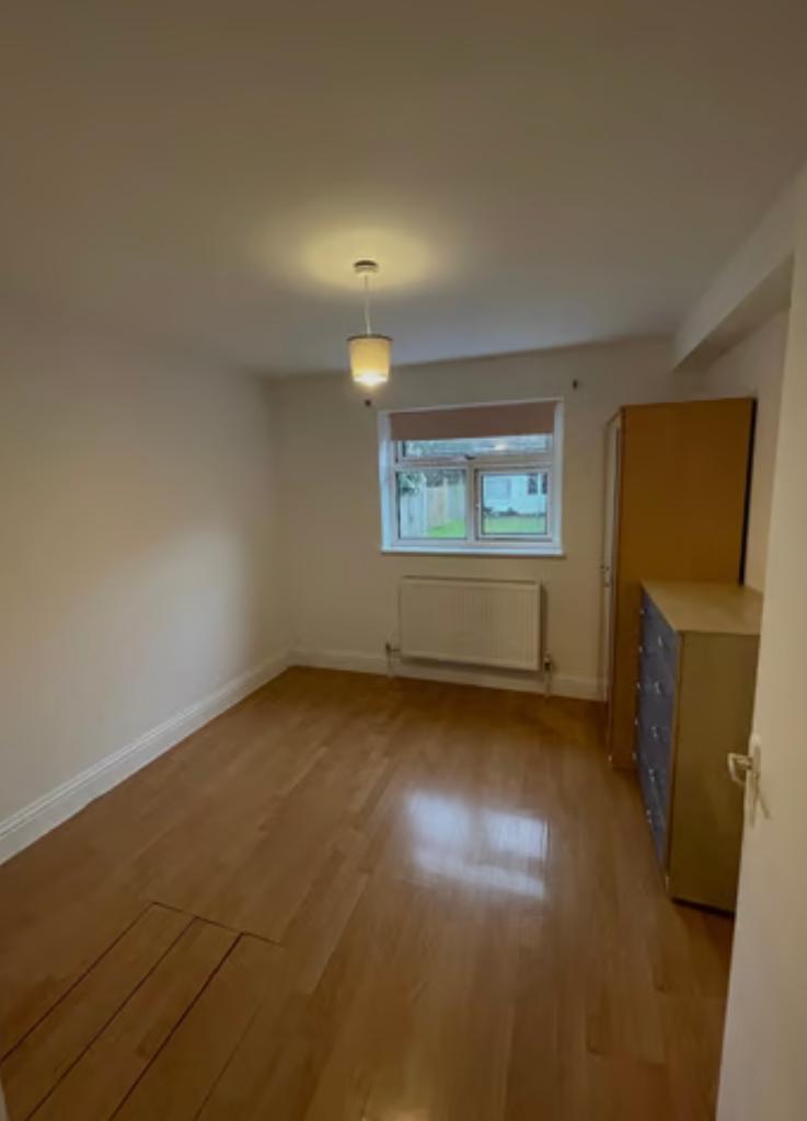 Hartford Avenue, Harrow, London, ha3 8ta