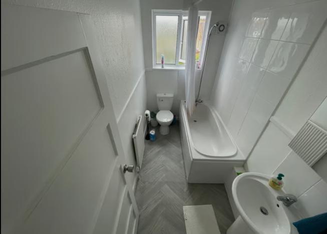 0, Acton, London, N9 7DZ