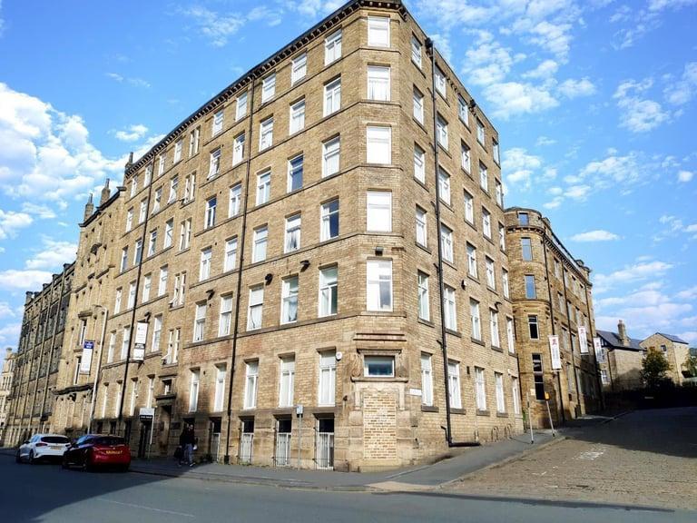 Sunbridge Rd, Airedale House, Bradford, West Yorkshire, BD1 2ND