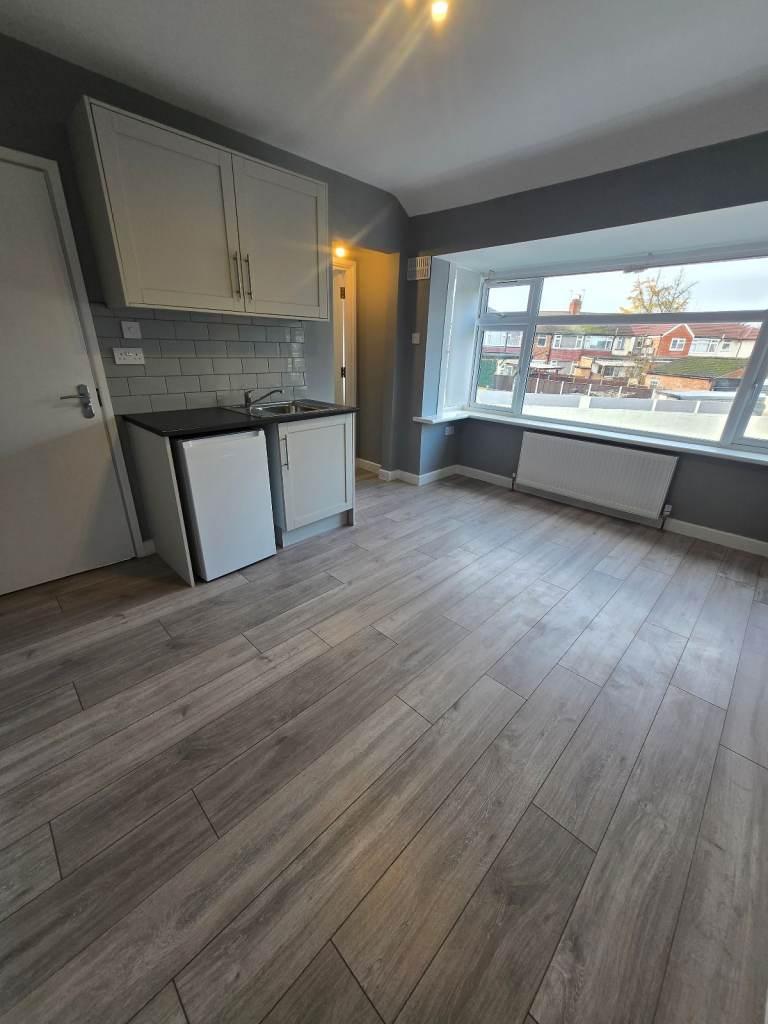 Whittington Avenue, Uxbridge, London, UB4 0AB